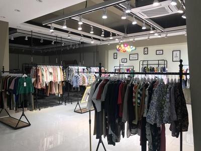 探索北京童装批发市场 剑桥品牌童装尾货的采购指南